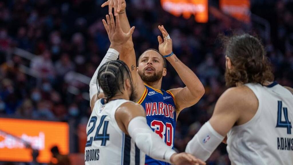 NBA: Η μαγική βραδιά στου Στεφ Κάρι (photos+video)