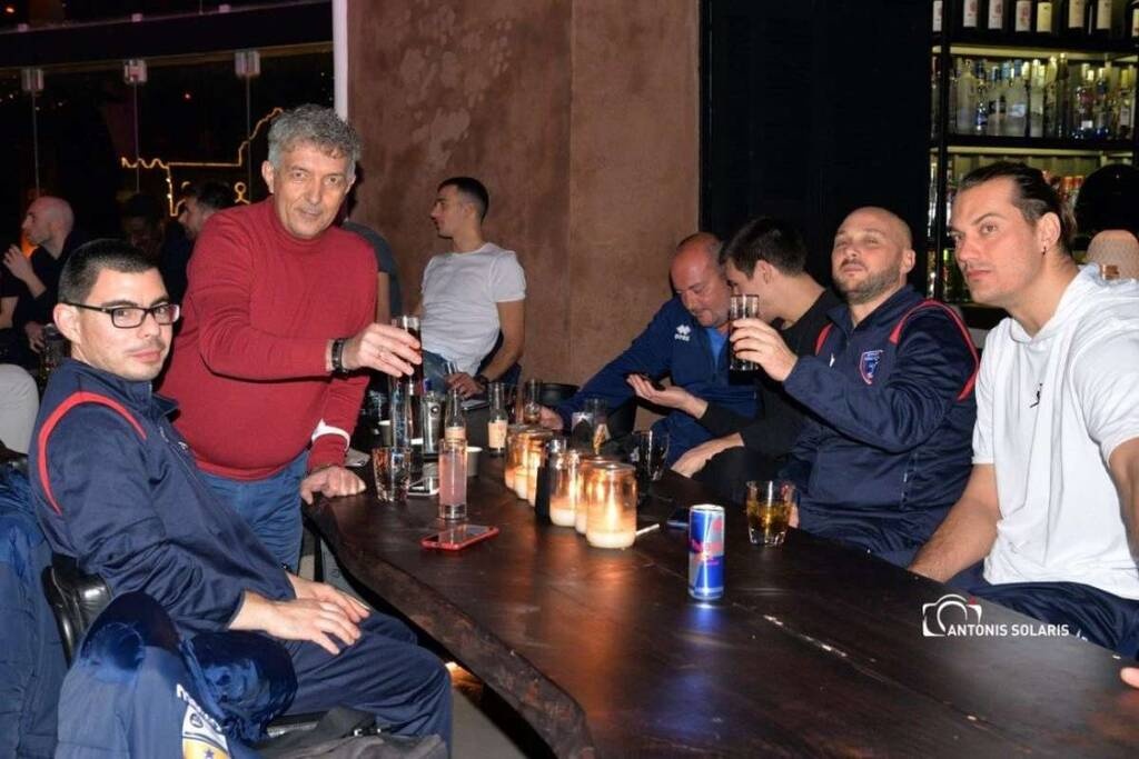 Volley League: Έκαναν τη νύχτα… μέρα οι παίκτες του Φοίνικα Σύρου (photos)