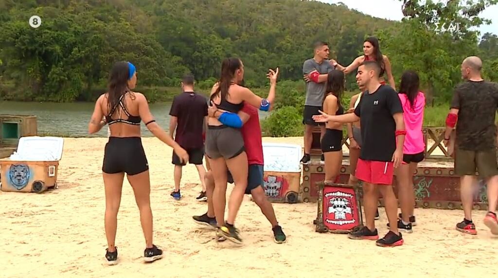 Survivor: Χαμός στον αγώνα ασυλίας - Πήγαν να πιαστούν στα χέρια Βρισηίδα και Ασημίνα (photos+video)