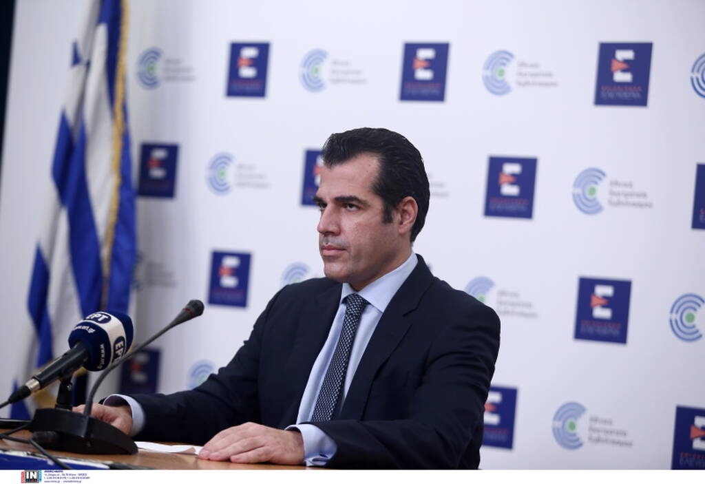 Πλεύρης: «Αν τηρηθούν τα μέτρα, θα επανεξεταστεί το 10% στα γήπεδα»
