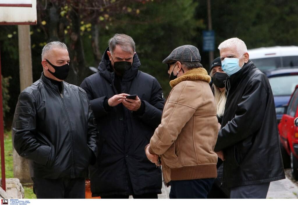 Κηδεία Γενεράκη: Το τελευταίο αντίο στον πρώην πρόεδρο - Με τη σημαία της ΑΕΚ το φέρετρο (photos)