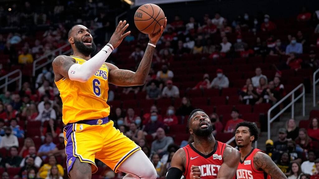 NBA: Το μοναδικό επίτευγμα του Λεμπρόν Τζέιμς (photos+video)