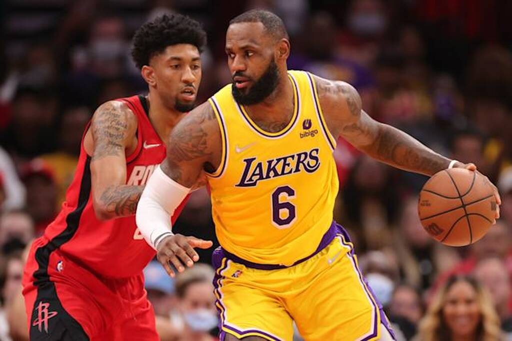 NBA: Το μοναδικό επίτευγμα του Λεμπρόν Τζέιμς (photos+video)