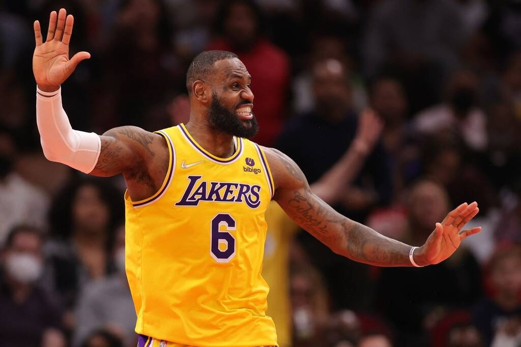 NBA: Το μοναδικό επίτευγμα του Λεμπρόν Τζέιμς (photos+video)