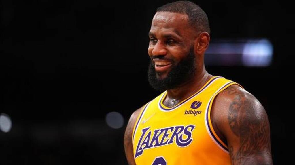 NBA: Το μοναδικό επίτευγμα του Λεμπρόν Τζέιμς (photos+video)