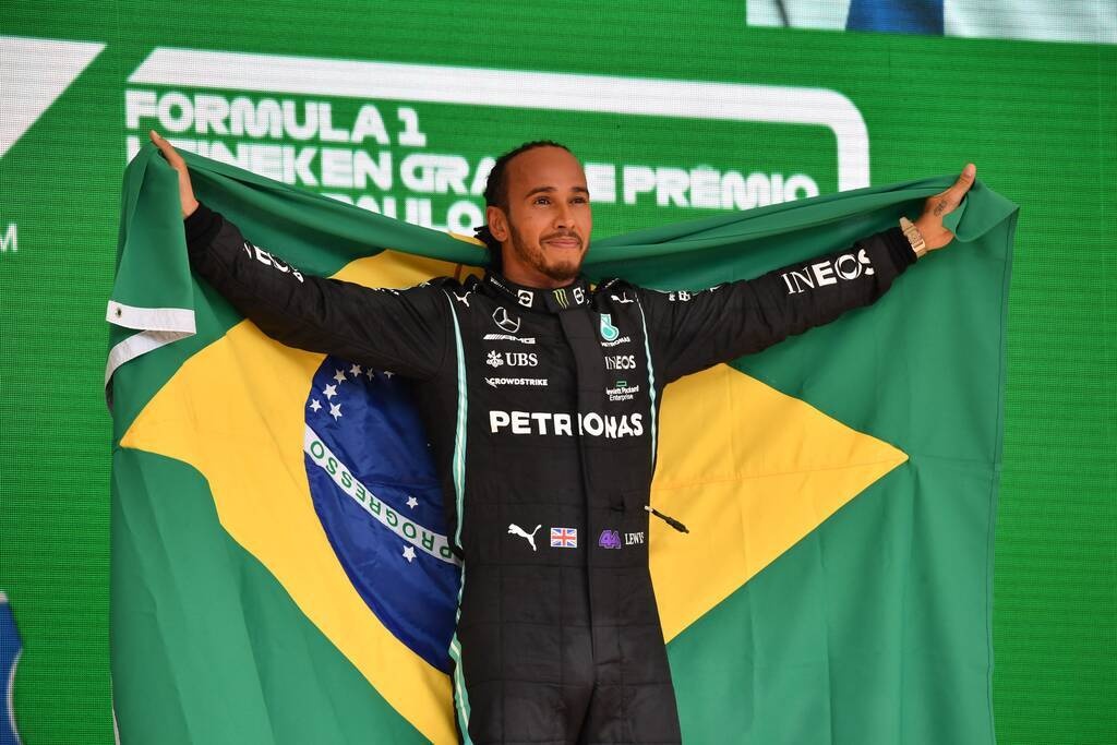 Formula 1: Ανατροπή με Χάμιλτον - Το μήνυμα που δείχνει τις προθέσεις του (photo)