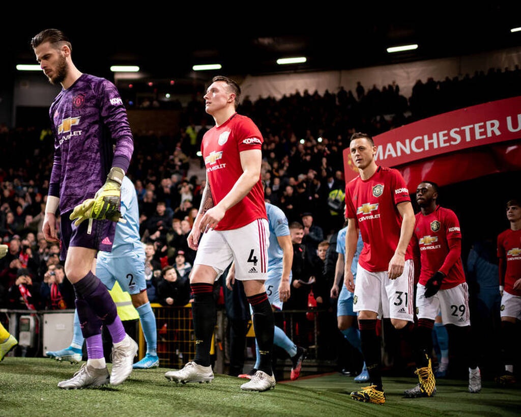 Premier League: Η Γουλβς ταπείνωσε με τον Μουτίνιο τη Μάντσεστερ Γιουνάιτεντ! (vid+pics)