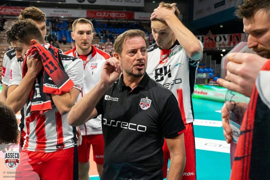 Volley League: Αέρας… καμπιονάτο στον Ολυμπιακό ανακοινώθηκε ο Αλμπέρτο Τζουλιάνι