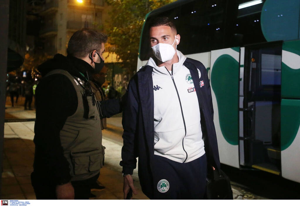 Παναθηναϊκός-Άρης: Οι αφίξεις των δύο ομάδων στη Λεωφόρο (videos)