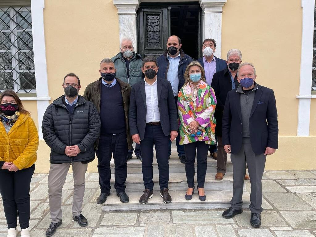 Αυγενάκης: «Υπογράφηκε η προγραμματική σύμβαση για τη βελτίωση γηπέδων στο Νότιο Πήλιο»