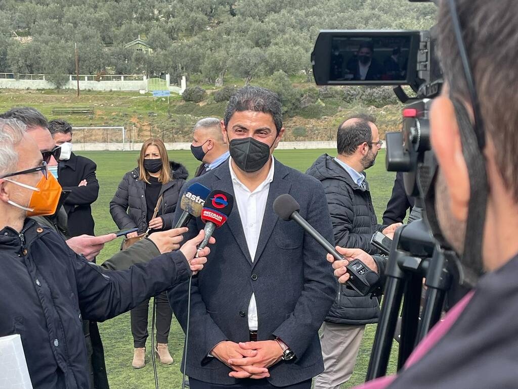 Αυγενάκης: «Υπογράφηκε η προγραμματική σύμβαση για τη βελτίωση γηπέδων στο Νότιο Πήλιο»