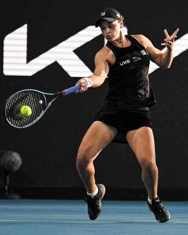 Adelaide International: Με «περίπατο» η Μπάρτι στον τελικό σε μονό και διπλό (photos+videos)
