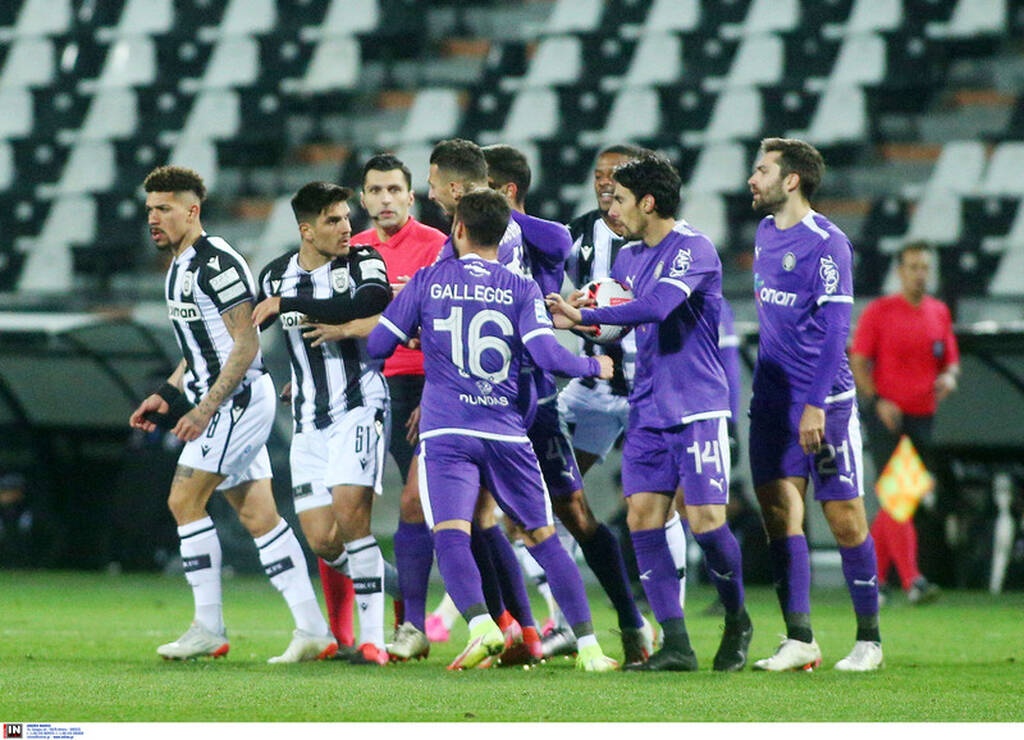 ΟΦΗ: Τέσσερις παίκτες συμπλήρωσαν κάρτες στο ματς με τον ΠΑΟΚ!