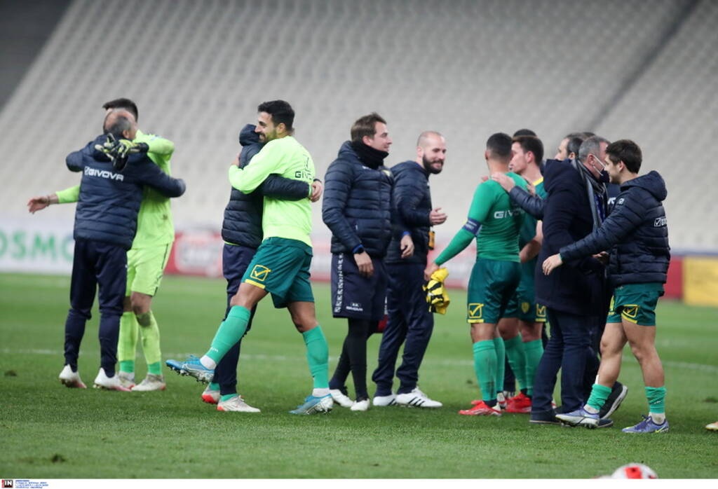 Παναιτωλικός: Ιστορική νίκη με ΑΕΚ στο ΟΑΚΑ - Το απίθανο γκολ του Μεντόσα (photos+video)