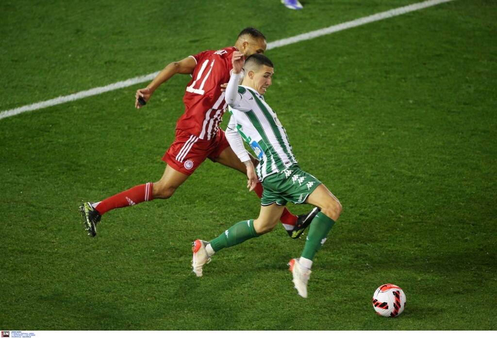 Παναθηναϊκός-Ολυμπιακός: Η φάση με τον Παλάσιος που έφερε «έκρηξη» στη Λεωφόρο (video)