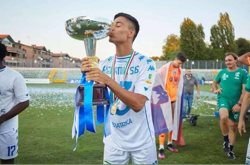 Δημήτρης Κεραμίτσης: Ποιος είναι ο 17χρονος Έλληνας της Ρόμα που «τρέλανε» τον Μουρίνιο (video)