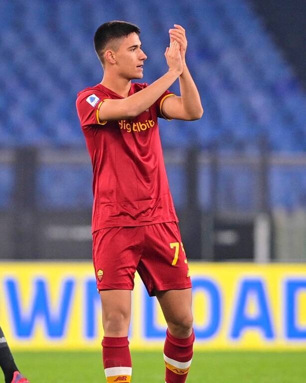 Δημήτρης Κεραμίτσης: Ποιος είναι ο 17χρονος Έλληνας της Ρόμα που «τρέλανε» τον Μουρίνιο (video)