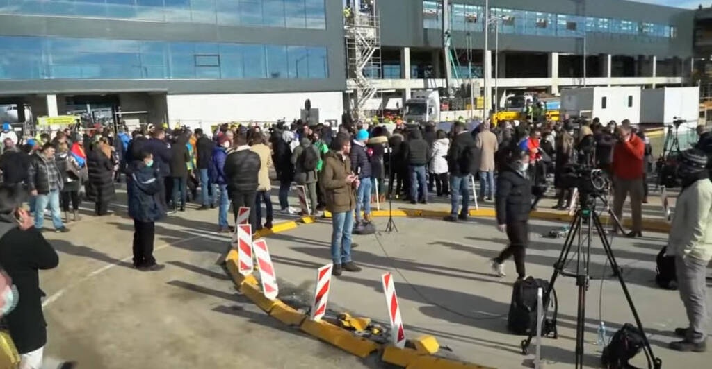 Τζόκοβιτς: Επέστρεψε στη Σερβία και αποθεώθηκε (photos+videos)