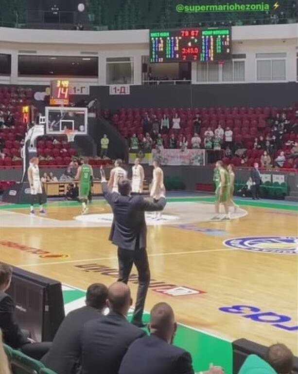 Χεζόνια: Τα... μαγικά του Σούπερ Μάριο εκνεύρισαν τον Περάσοβιτς (video+photos)