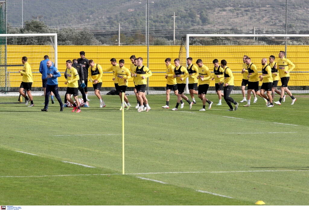 AEK: «Λαβωμένη» αλλά υποχρεωμένη στην Τούμπα - Οι δηλώσεις Γιαννίκη