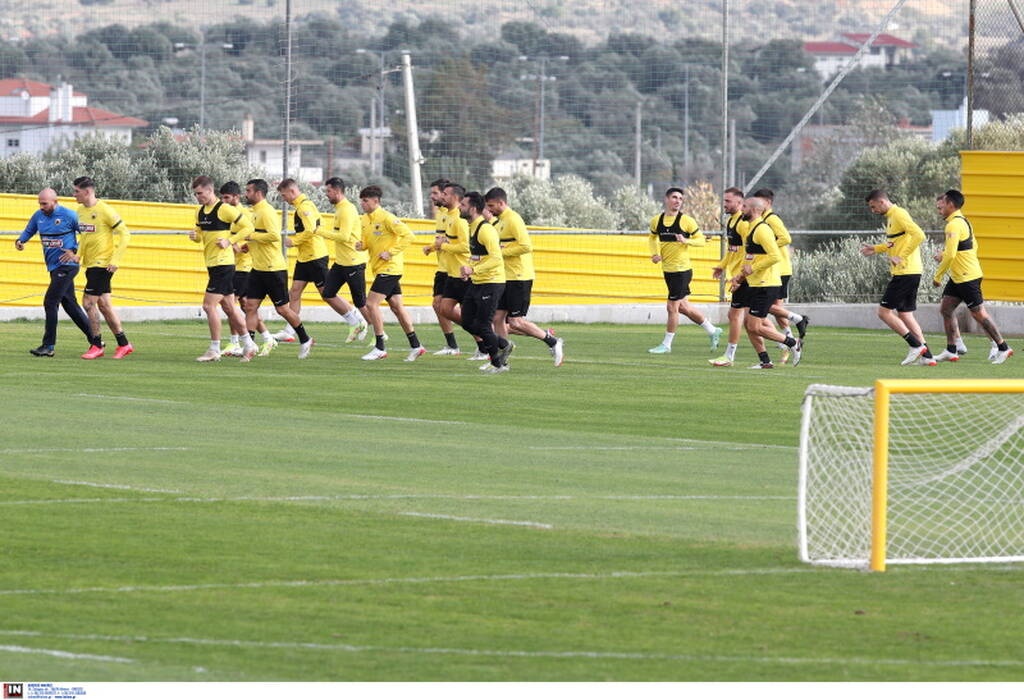 AEK: «Λαβωμένη» αλλά υποχρεωμένη στην Τούμπα - Οι δηλώσεις Γιαννίκη