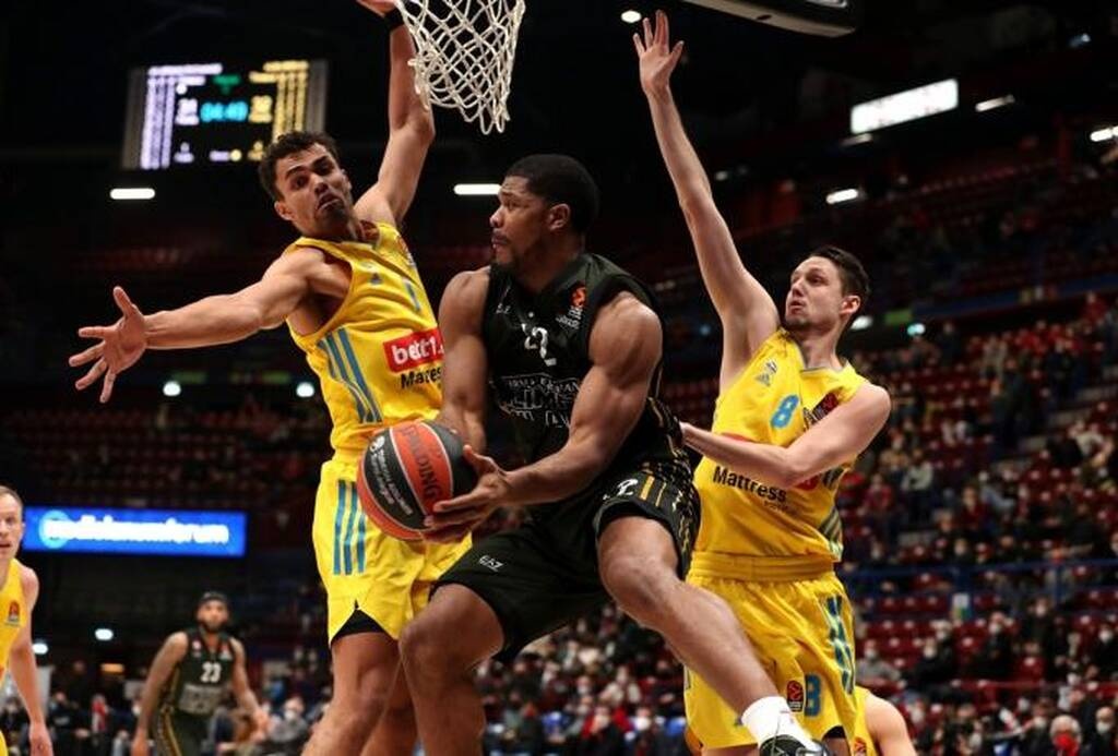 Euroleague: Αγχώθηκε η Αρμάνι Μιλάνο, αλλά «έπιασε» τον Ολυμπιακό (photo)