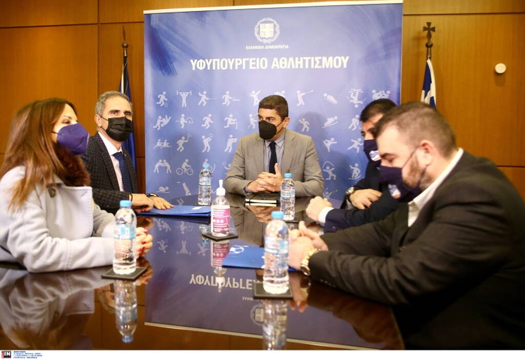 Συνάντηση Aυγενάκη με SL1-SL2 -  Προς αύξηση το ποσοστό φιλάθλων στα γήπεδα