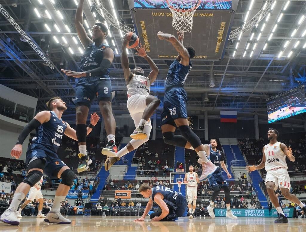 Ζενίτ Αγ. Πετρούπολης-Μονακό 77-86: Με εντυπωσιακό Τζέιμς βλέπει 8αδα!