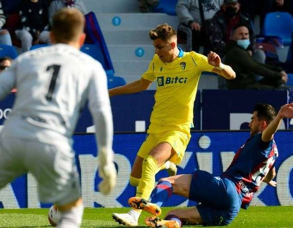 La Liga: «Ανάσα» για Κάντιθ, κατρακυλά η Λεβάντε (Photos)