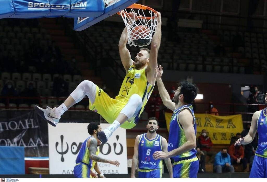 Λαύριο-Περιστέρι 52-75: Το «ισοπέδωσε» με υπογραφή Γκιέλο