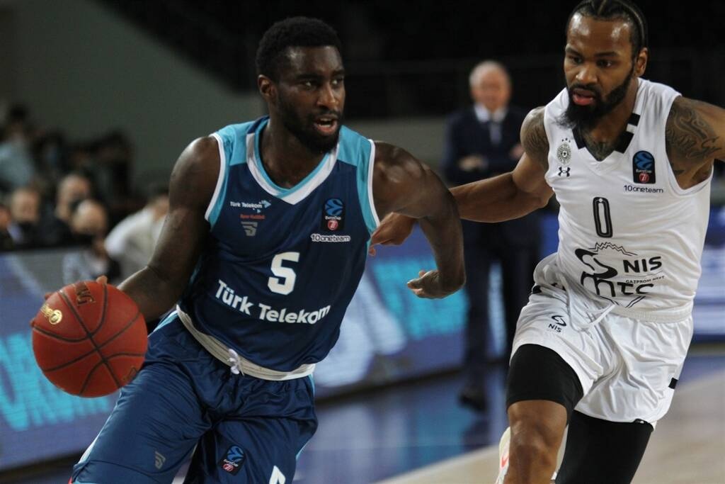 Eurocup: Η Τουρκ Τέλεκομ «προσγείωσε» την Παρτιζάν του Ζέλικο Ομπράντοβιτς (video+photos)