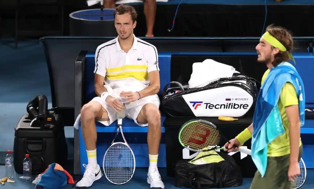 Australian Open: Ξέσπασε ο αντίπαλος του Τσιτσιπά - «Πόσο βλάκας μπορεί να είναι;» (video)