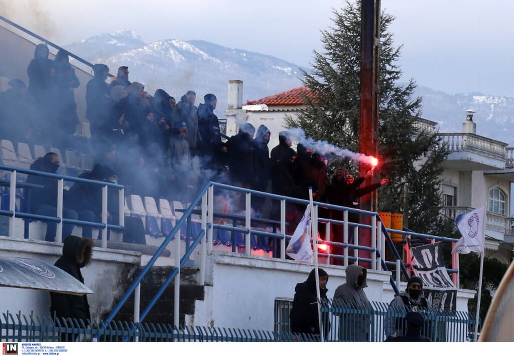 Super League 2: Απρόοπτο με τον πάγκο στην Αριδαία - Tον... σήκωσε ο αέρας (photos)