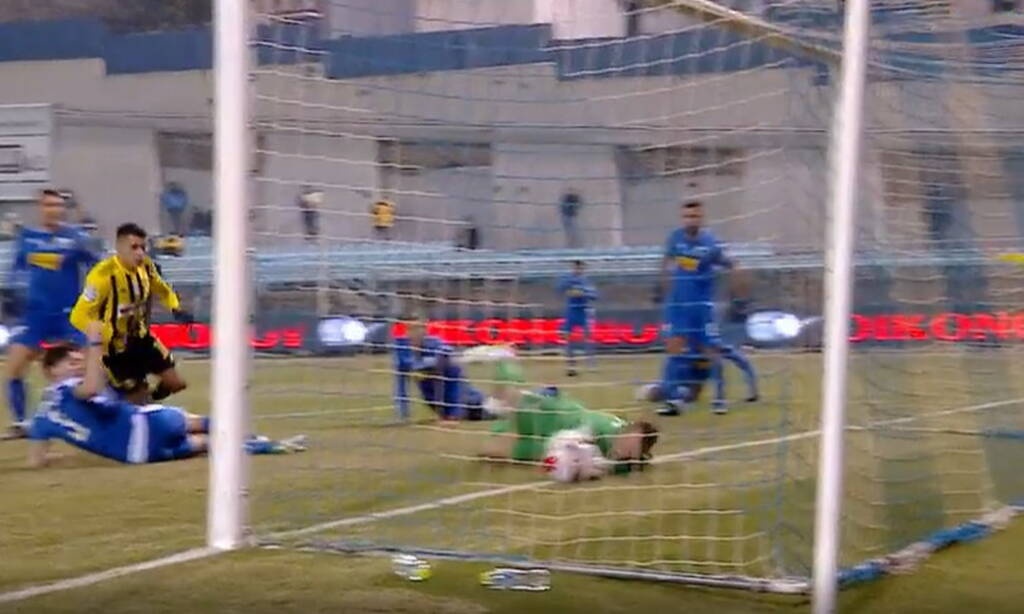 Φάση «φωτιά» στο Λαμία-Άρης: Πέρασε ή όχι η μπάλα την γραμμή; (photos+video)