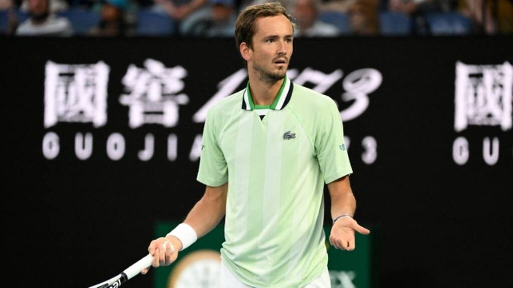 Australian Open: Ξέσπασε ο αντίπαλος του Τσιτσιπά - «Πόσο βλάκας μπορεί να είναι;» (video)