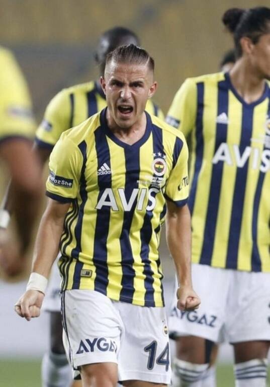 Ομάδα έκπληξη για Πέλκα – Κατέθεσε πρόταση δανεισμού στη Φενέρ