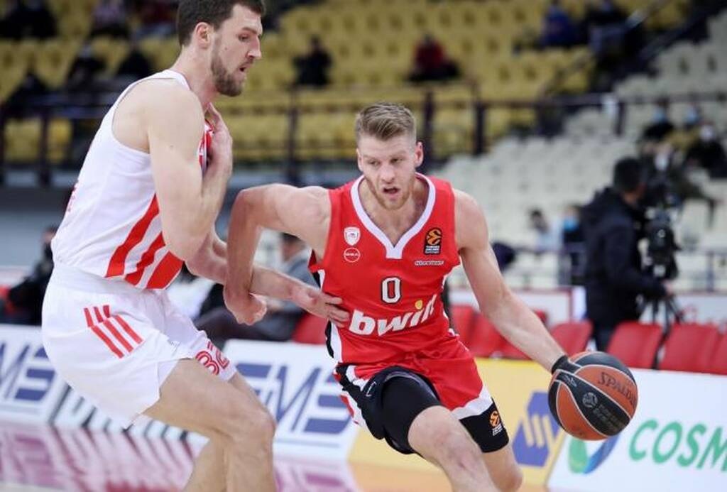 Ολυμπιακός-Ερυθρός Αστέρας 72-76: Από... χέρι αδελφικό!