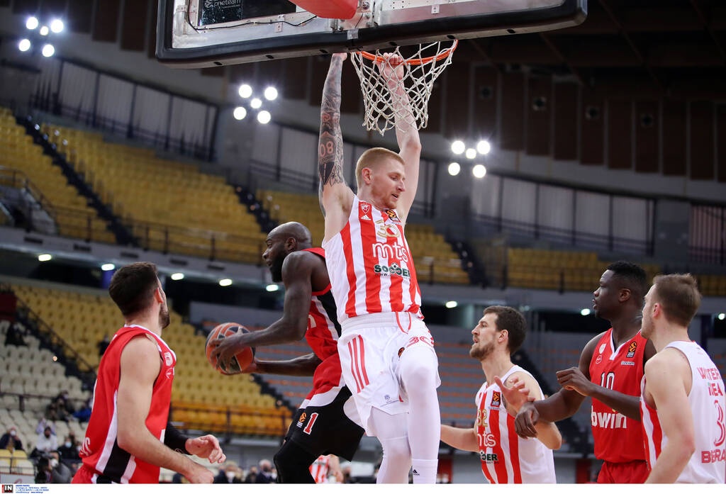 Ολυμπιακός-Ερυθρός Αστέρας 72-76: Από... χέρι αδελφικό!