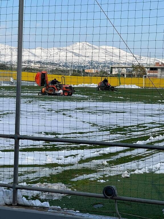ΑΕΚ: Παραμένουν τα χιόνια στα Σπάτα - Τρέχουν για να παραδοθεί το γήπεδο (photos)