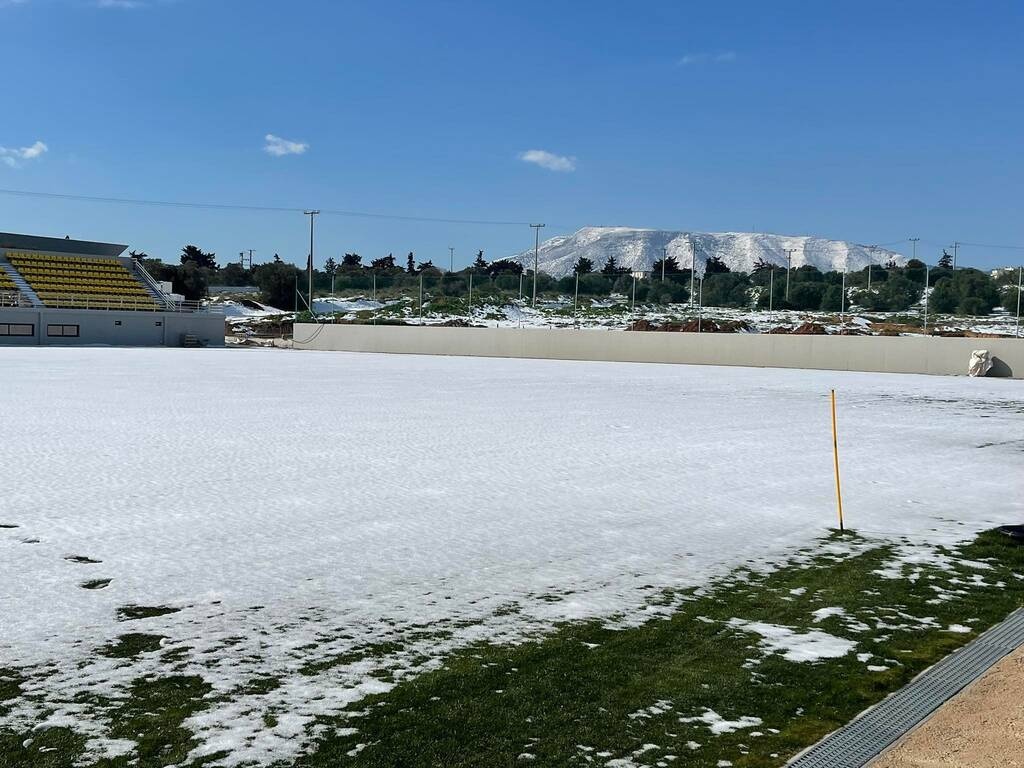 ΑΕΚ: Παραμένουν τα χιόνια στα Σπάτα - Τρέχουν για να παραδοθεί το γήπεδο (photos)