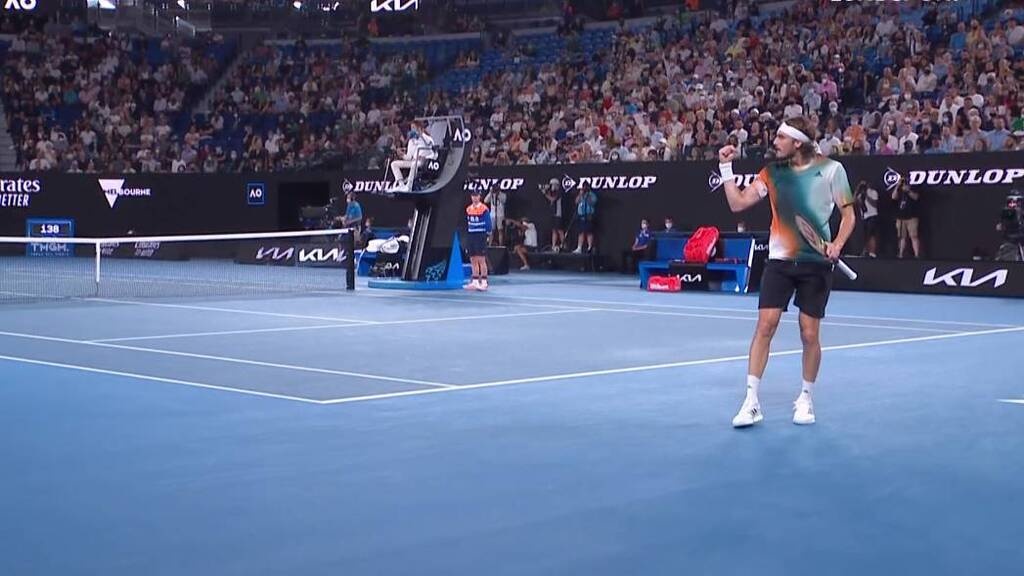 Australian Open - Στέφανος Τσιτσιπάς: Ισοφάρισε σε 1-1 σετ τον Ντανιίλ Μεντβέντεφ (videos)