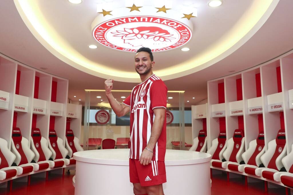 Ολυμπιακός: Στα ερυθρόλευκα ο Ζοάο Καρβάλιο (photos)