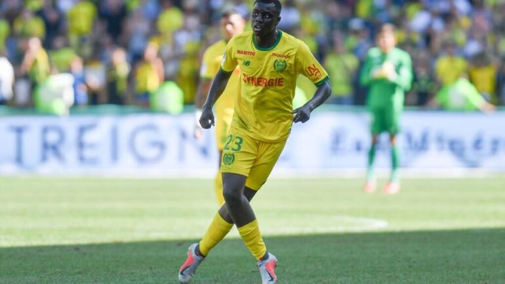 Ολυμπιακός: Νέο «χτύπημα» από Γαλλία - Ντύνεται στα ερυθρόλευκα «διαμαντάκι» (photos+video)