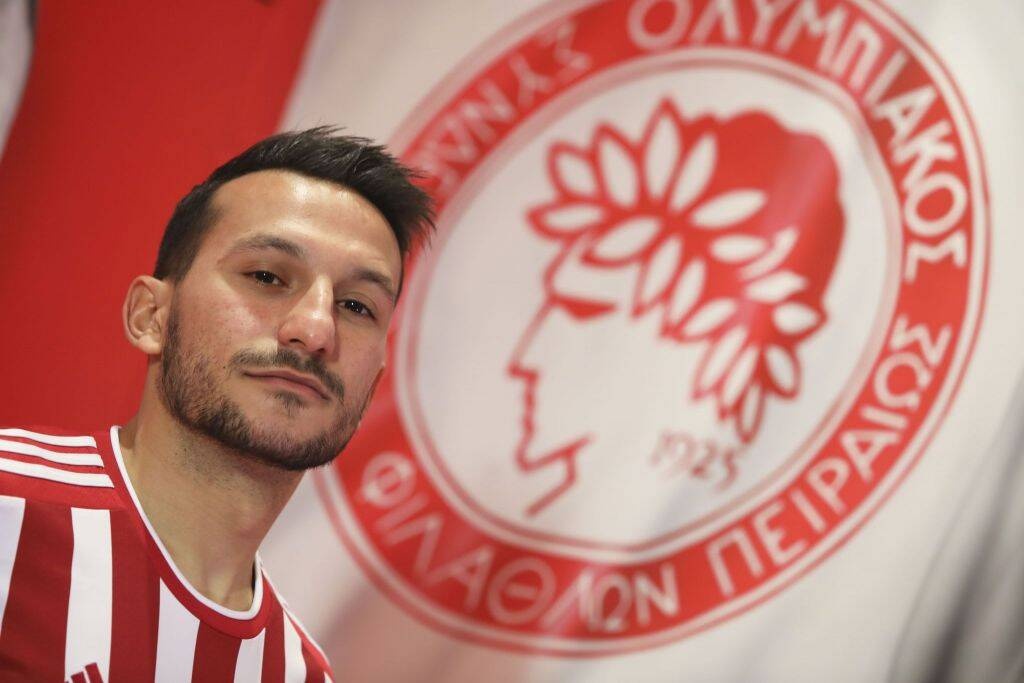 Ολυμπιακός: Στα ερυθρόλευκα ο Ζοάο Καρβάλιο (photos)