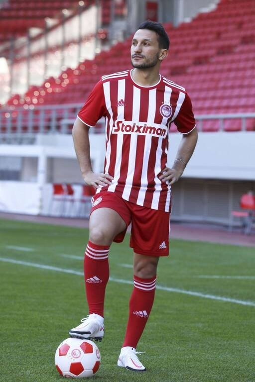 Ολυμπιακός: Στα ερυθρόλευκα ο Ζοάο Καρβάλιο (photos)