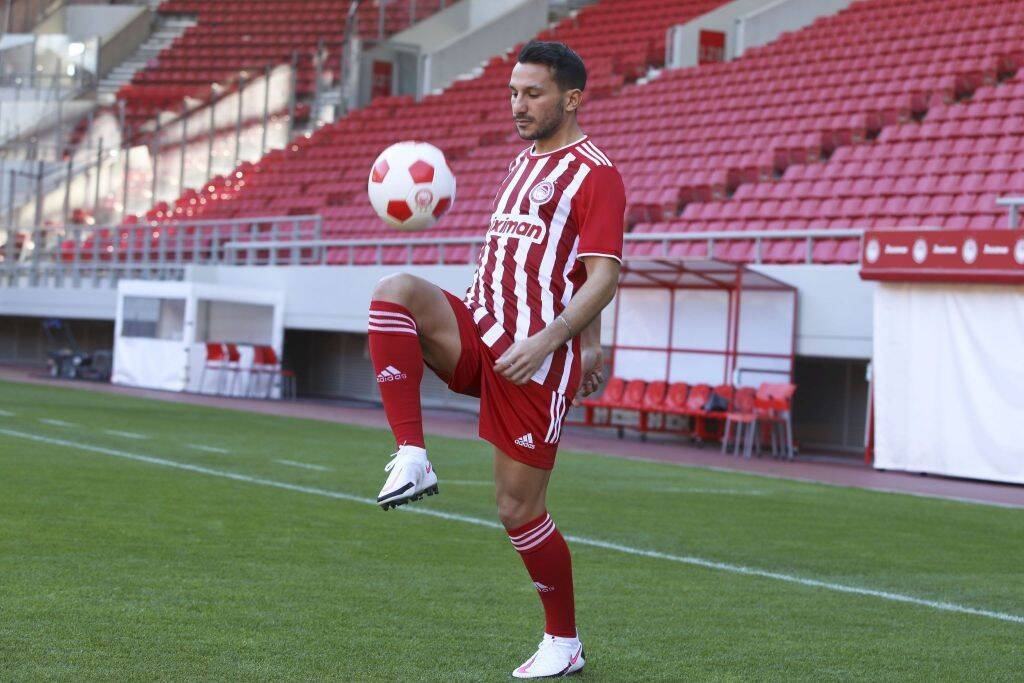 Ολυμπιακός: Στα ερυθρόλευκα ο Ζοάο Καρβάλιο (photos)