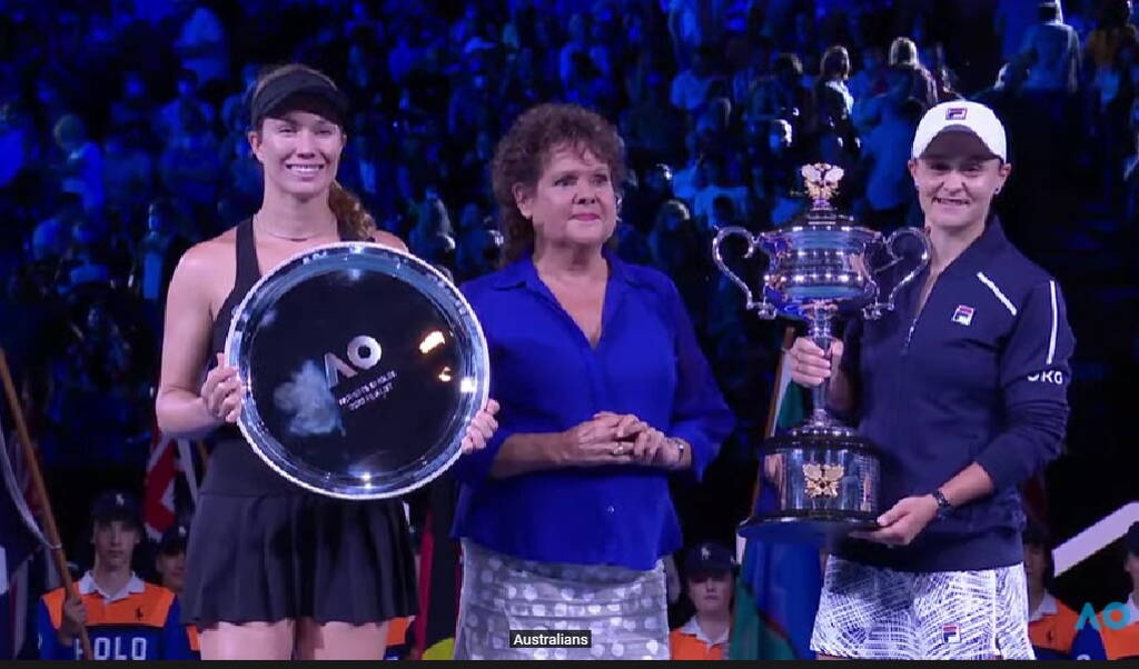 Australian Open: Το «σήκωσε» μέσα στο σπίτι της η Άσλεϊ Μπάρτι που έγραψε ιστορία (photos+video)
