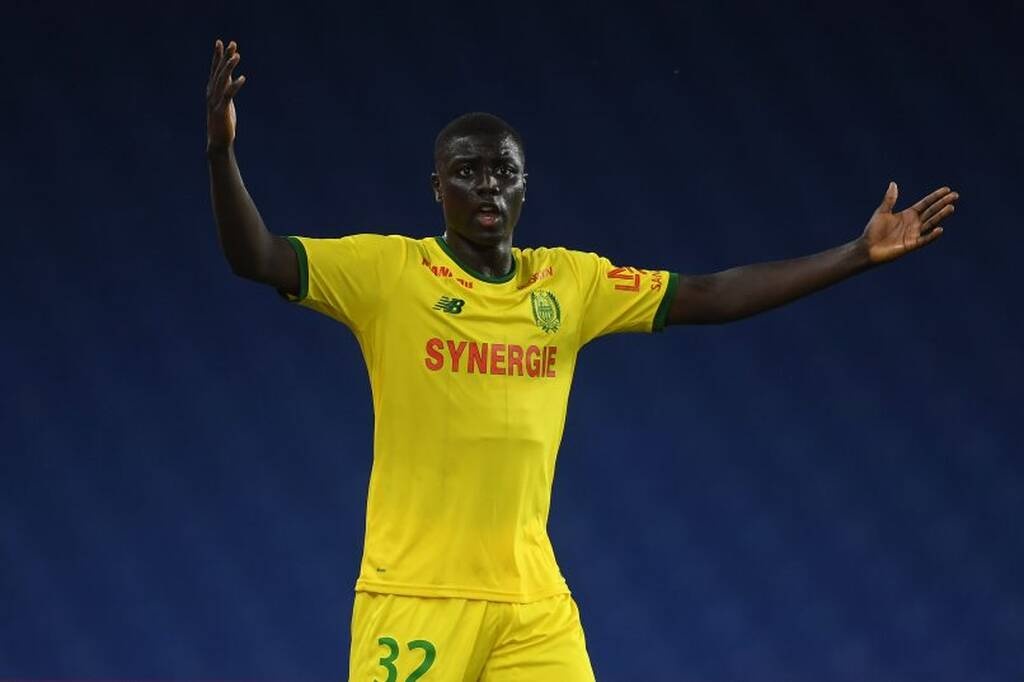 Ολυμπιακός: Νέο «χτύπημα» από Γαλλία - Ντύνεται στα ερυθρόλευκα «διαμαντάκι» (photos+video)