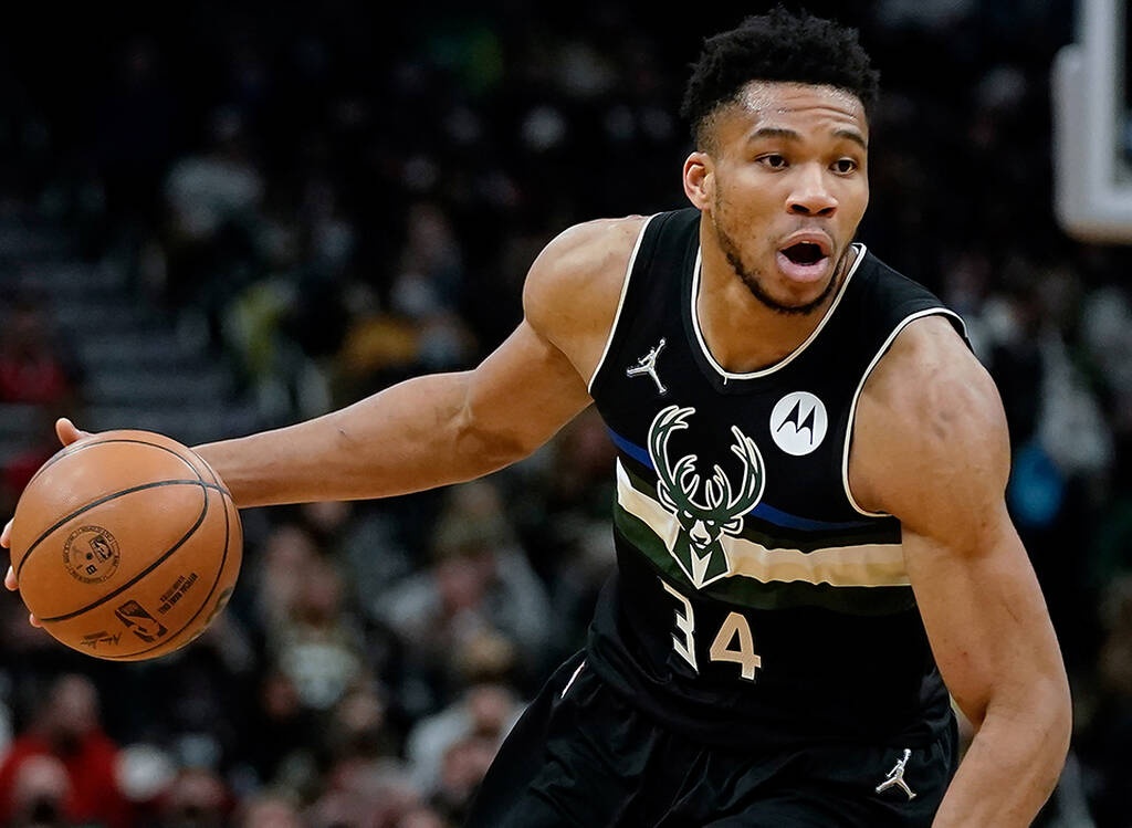 NBA: Εντυπωσιακός Γιάννης - Σαρωτικοί Μπακς (photos+video)