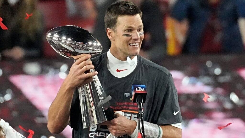 Τομ Μπρέιντι: Αποσύρεται ο GOAT του NFL - Οι ασύλληπτες επιδόσεις ενός θρύλου (photos+videos)